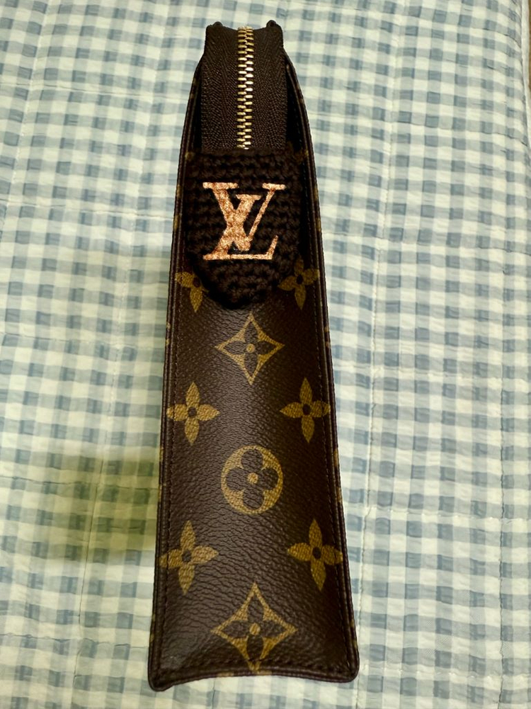 루이비통 포쉐트 토일렛26 클러치백 미사용 판매 합니다--5