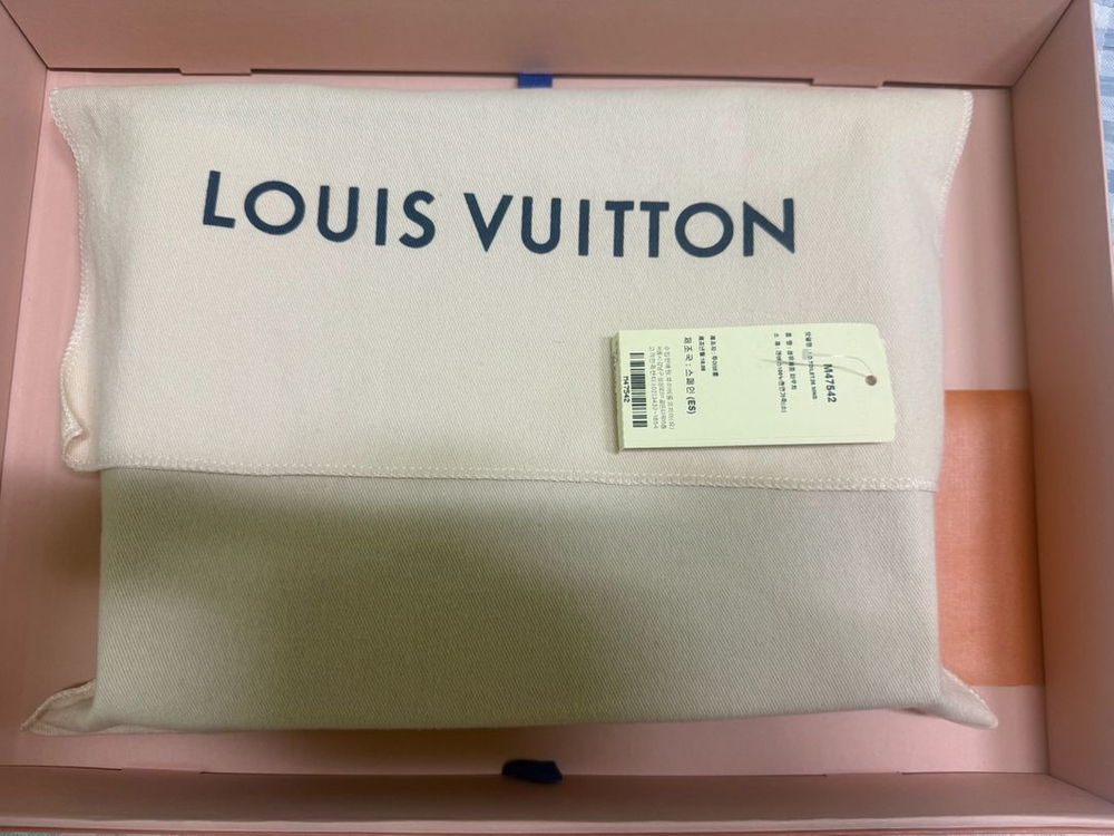 루이비통 포쉐트 토일렛26 클러치백 미사용 판매 합니다--9