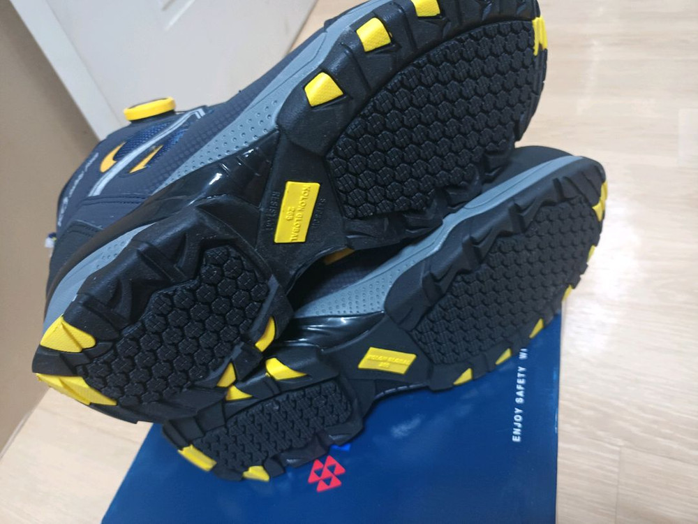 kG-60 코오롱 안전화 270 280 방수 새제품--2