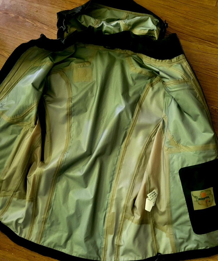 [미착용 새상품] 마운티아 남자 바람막이--4