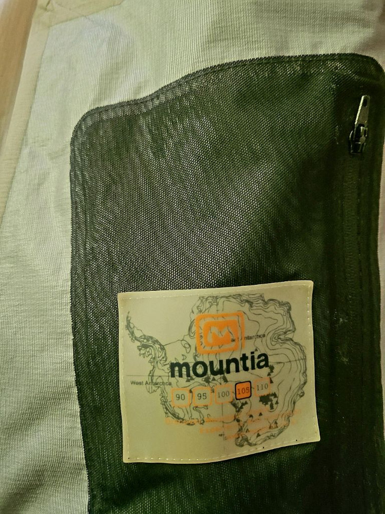 [미착용 새상품] 마운티아 남자 바람막이--5