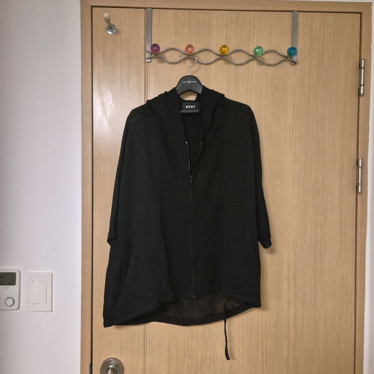 DKNY 블랙 후드 집업 XS 사시즈55-66--0