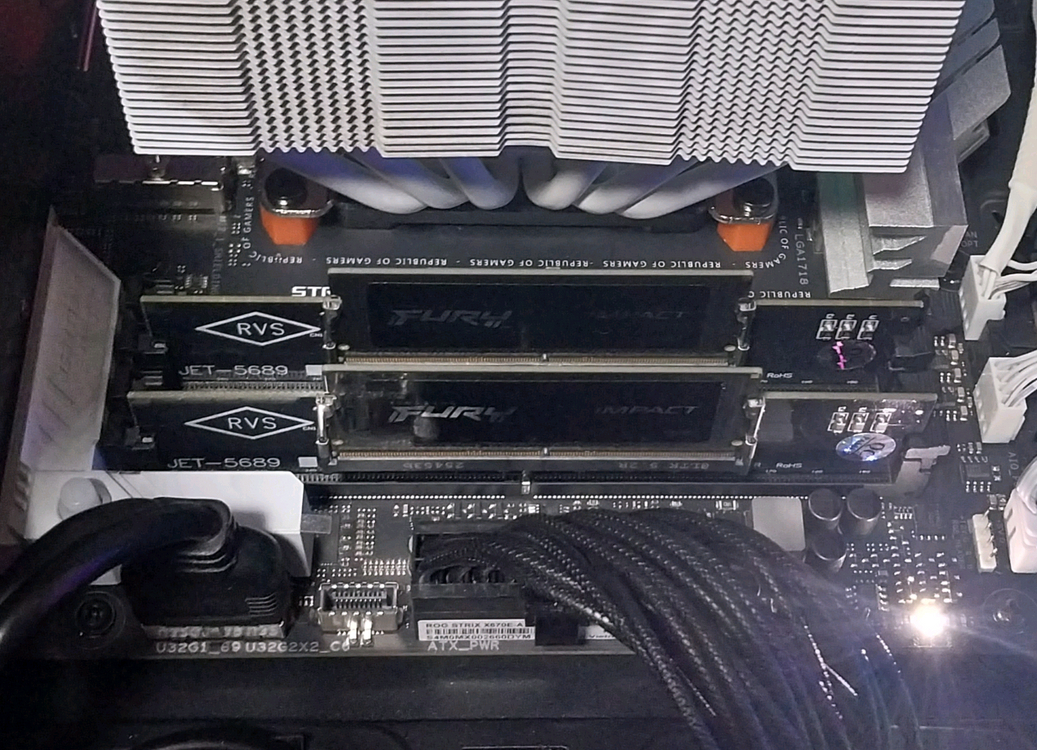 하이닉스 Kingston DDR5 32G (16G x 2) 6400 노트북램--1