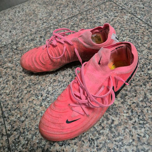 나이키의 팬텀 GX 2 엘리트FG 265mm