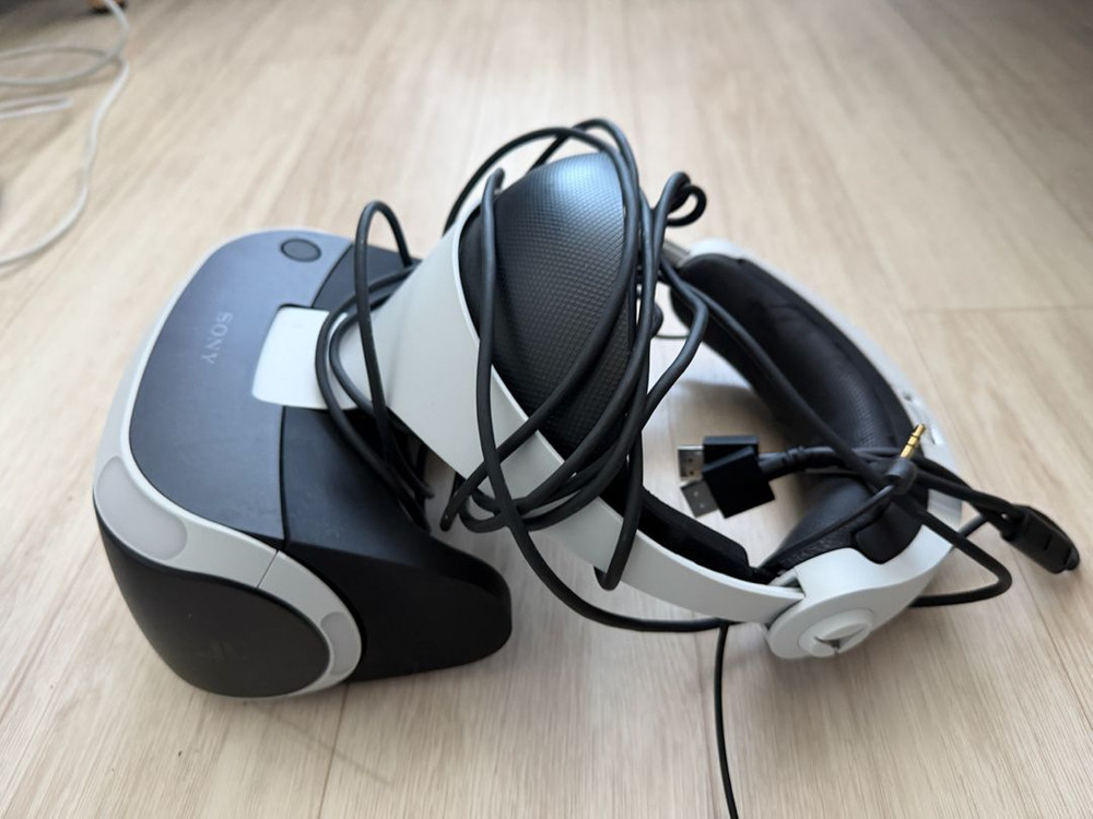 소니 PS 플레이스테이션 VR 버전 1 v1입니다VR 게임을 즐길 수 있습니다상태는 사진과 같습니다PSVR 헤드셋--1