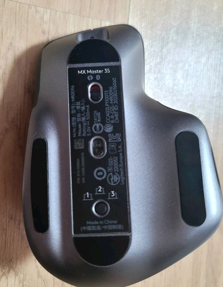 로지텍 MX Master 3S 무선 마우스 이미지