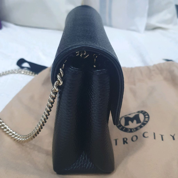 메트로시티 가방 블랙 체인 숄더 혹은 크로스백 상태좋음 이미지