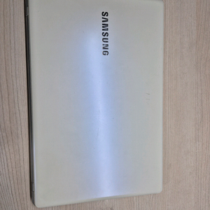 삼성 화이트실버 i5외장 그래픽카드 포함 노트북 급처합니다