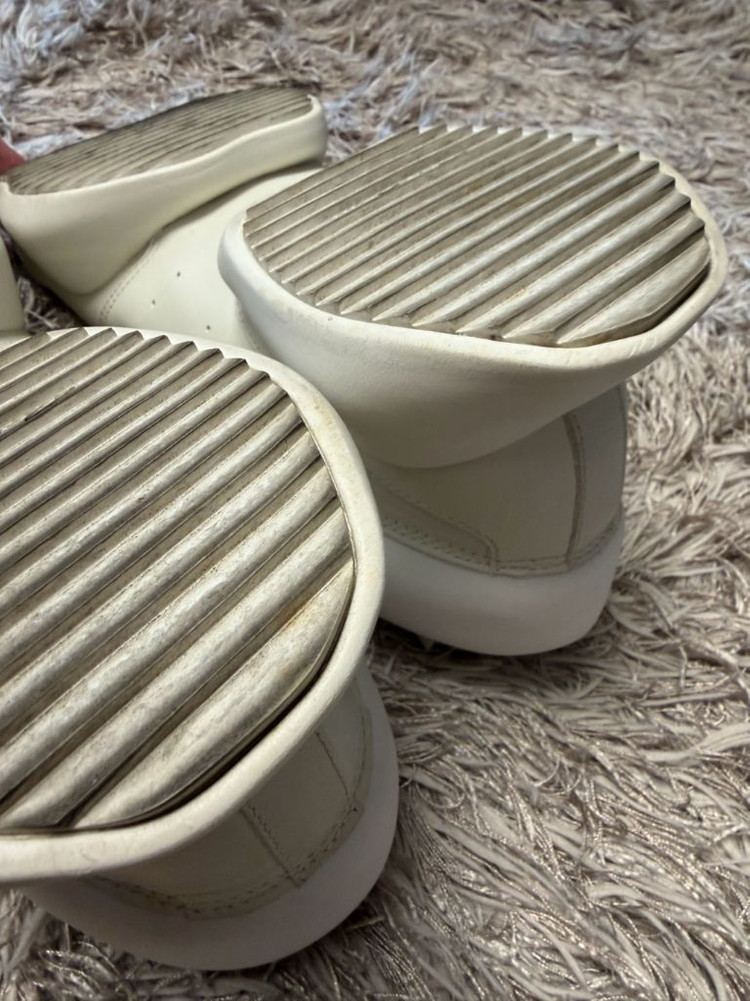 [정품] 릭오웬 아디다스 콜라보 비셔스러너 밀크 판매 이미지