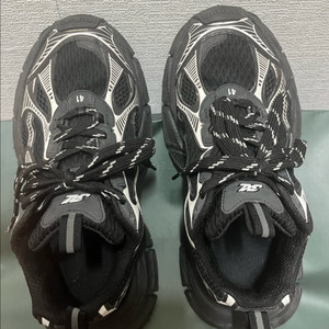 발렌시아가3xl 신발 41사이즈