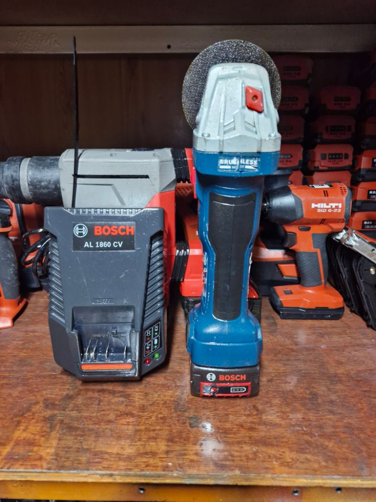 보쉬충전그라인더 GWS 18V-7브러쉬리스모터 배터리까지 보쉬그라인더 A급 이미지