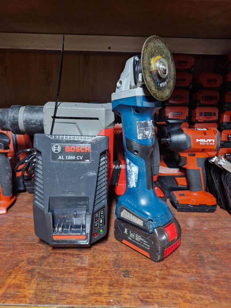 보쉬충전그라인더 GWS 18V-7브러쉬리스모터 배터리까지 보쉬그라인더 A급 이미지