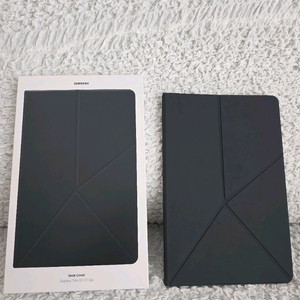 갤럭시 탭S11 정품 북커버 케이스 팝니다.