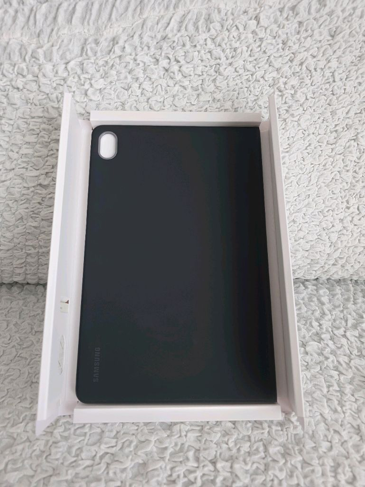 갤럭시 탭S11 정품 북커버 케이스 팝니다.--2