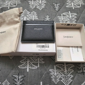 생로랑 캐비어 블랙 카드지갑 팝니다