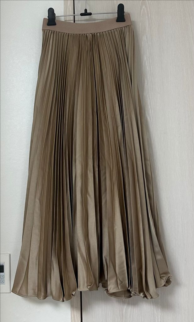 바이씨니 공작스커트 골드 키작녀--1