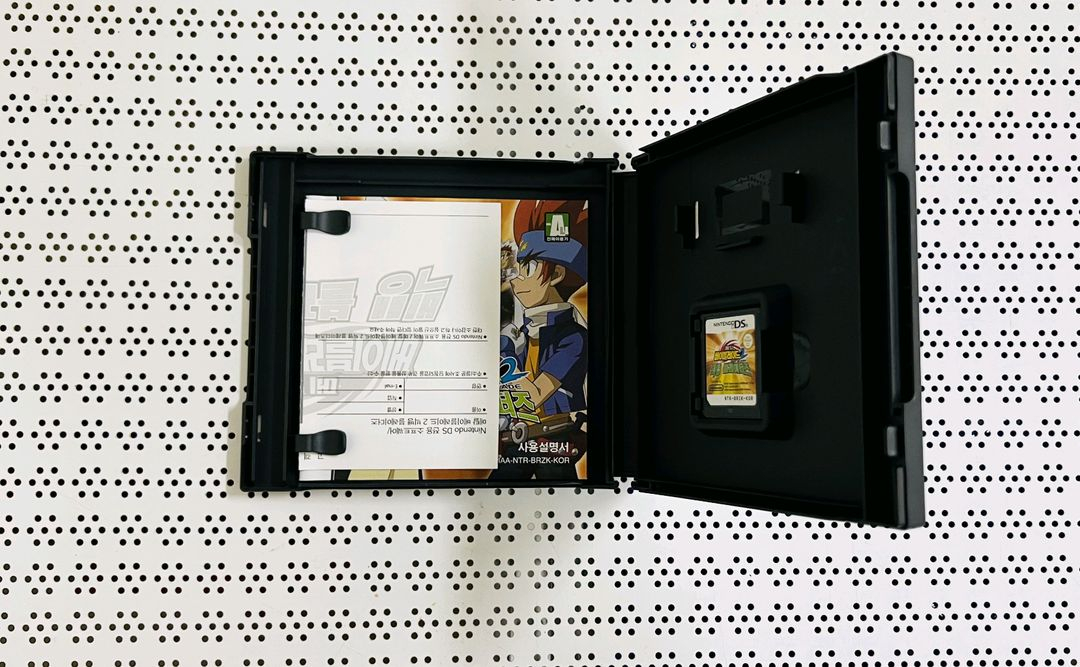 닌텐도 ds 메탈 베이블레이드2 풀패키지 판매합니다--2