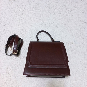 초콜릿백,토트백,사각핸드백,정장,클래식,크로스백,숄더백,버건디,가죽 핸드백