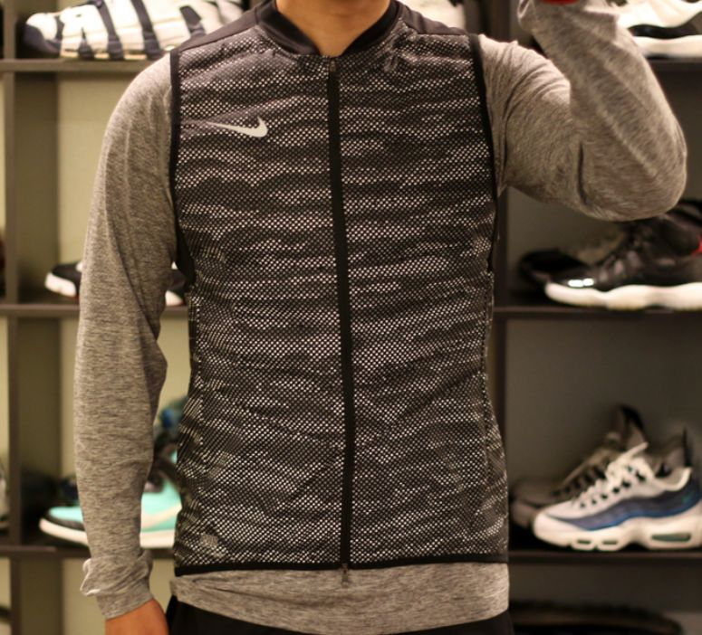 나이키 에어로로프트 800 플레쉬 리플렉티브 베스트 그린카모 M(100) 이미지