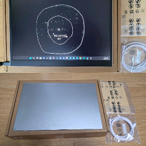 LG Gram view 휴대용 포터블 모니터 보조 듀얼모니터 16인치 판매합니다 (엘지 그램뷰)