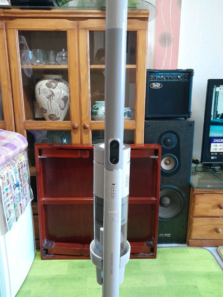 중고 쿠쿠 파워클론 슬림 무선청소기 CVC-G820NWM 75000원 이미지