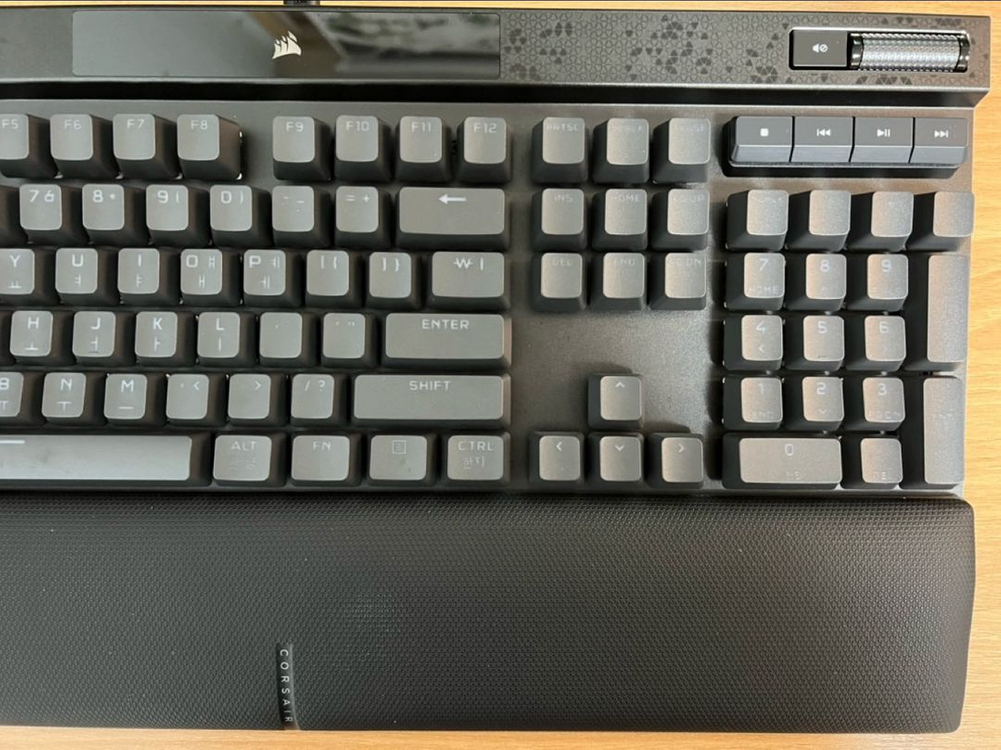 커세어 K70 MAX RGB MGX 래피드트리거 판매합니다.--3