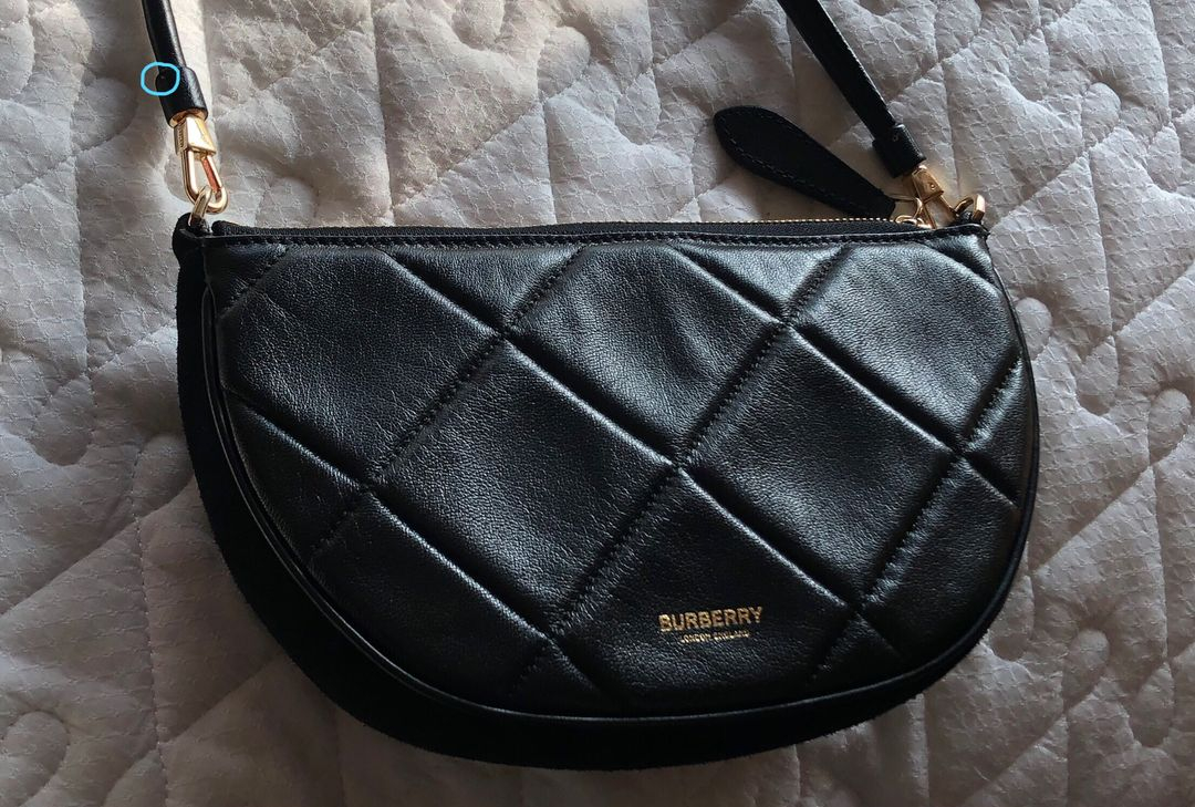 버버리 올림피아 퀄팅 미니 파우치백 이미지