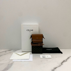 셀린느 트리옹프 캔버스 폰 파우치 휴대폰 미니백 10G332CQD04LU