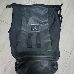 NIKE 나이키 조던 3WAY 크로스 & 백팩 (블랙) 4.5만에 팝니다.