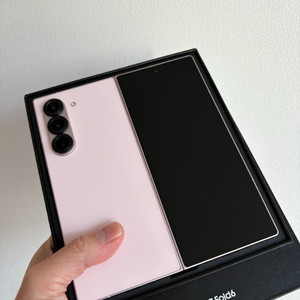갤럭시Z폴드6 256G 정상해지(핑크,케이스포함)