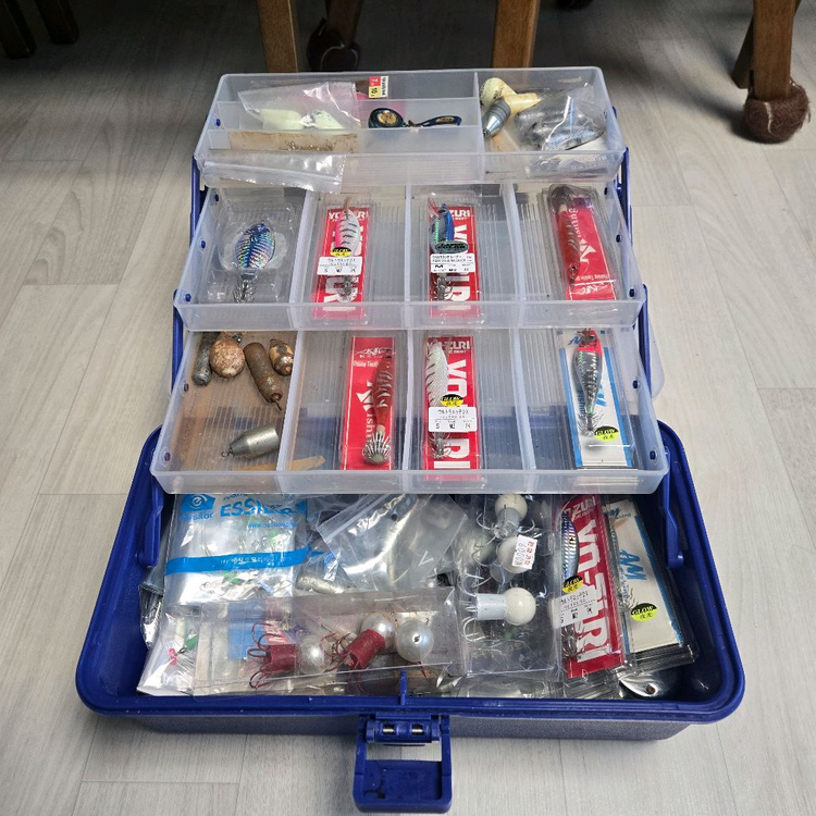 루어낚시 도구 세트 수십가지 여러종류 이미지