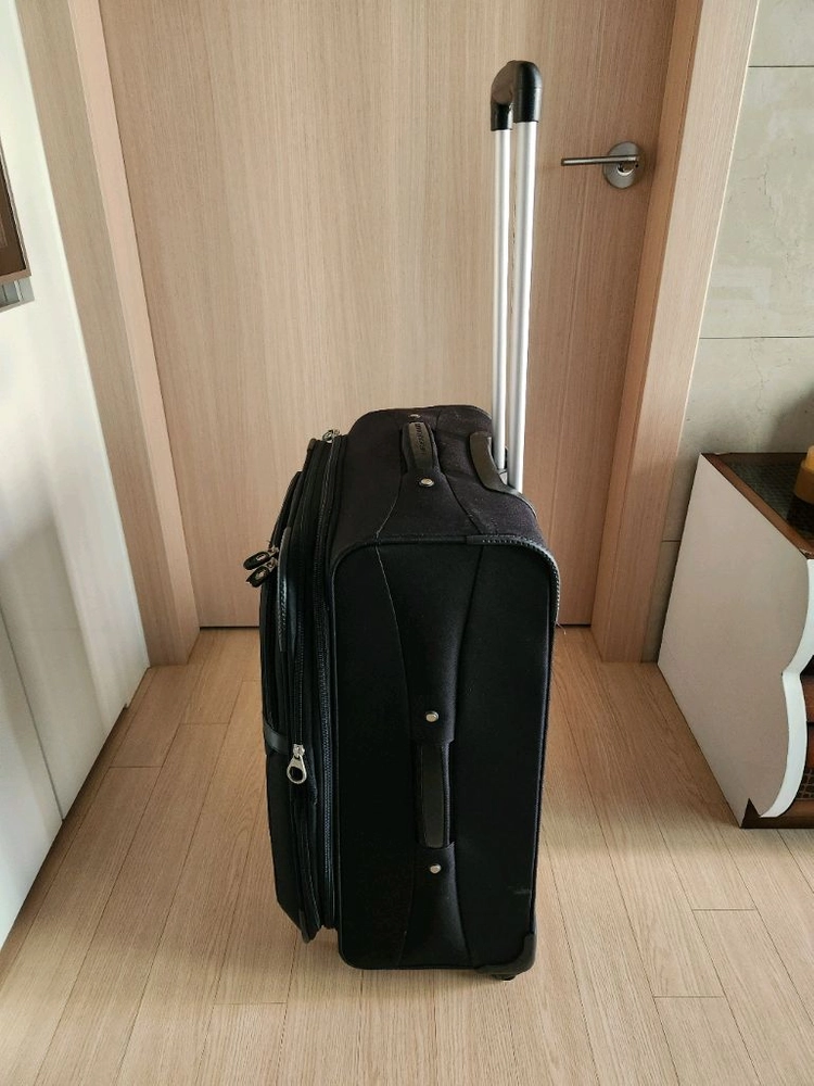 아메리칸투어리스터 여행가방검정캐리어 이미지