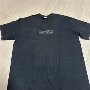 (XL) 슈프림 X 카우스 초크 로고 반팔 티셔츠