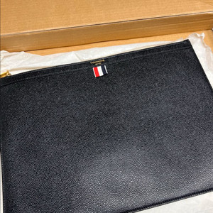 톰브라운 클러치백