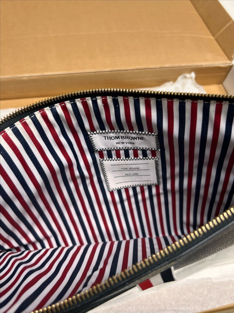 톰브라운 클러치백--1