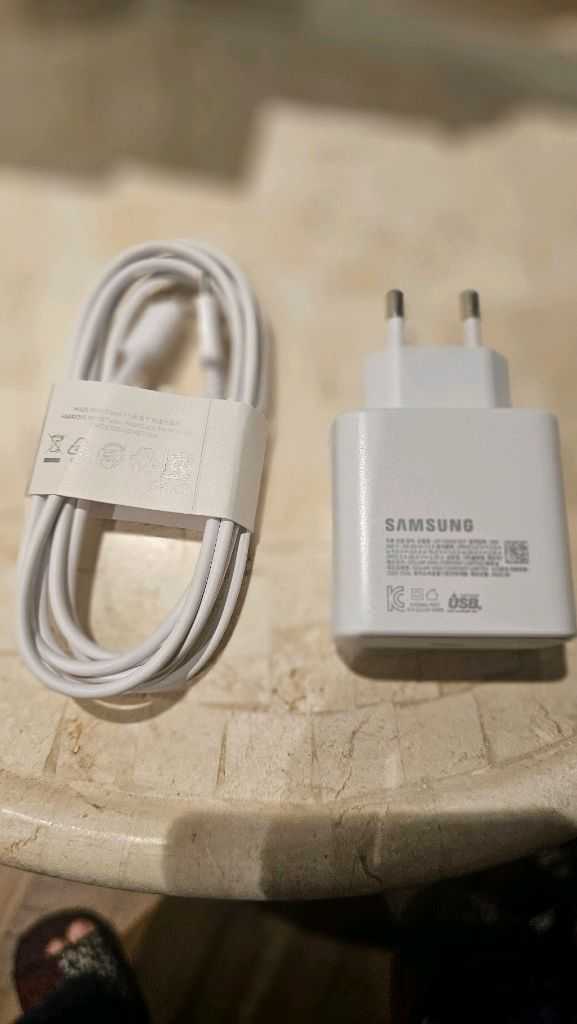 갤럭시 S25 울트라 512GB 티타늄실버블루+삼성 정품 새것 45W 충전기 세트--4