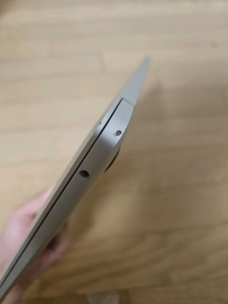 맥북 Air M1 13인치 판매합니다.--4