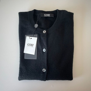 고비(GOBI) 캐시미어 가디건 판매합니다.