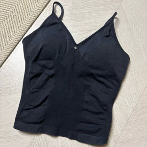 잇존 어패럴 브라탑