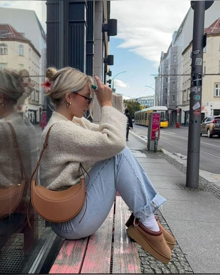 폴렌느 백 가방 카멜 브라운 크로스백 호보 화이트 스티치 소가죽 토고 통가죽 골드 로고 스트랩 타이--7