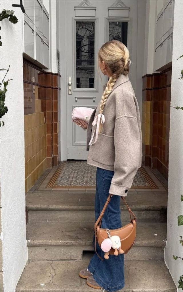 폴렌느 백 가방 카멜 브라운 크로스백 호보 화이트 스티치 소가죽 토고 통가죽 골드 로고 스트랩 타이--9