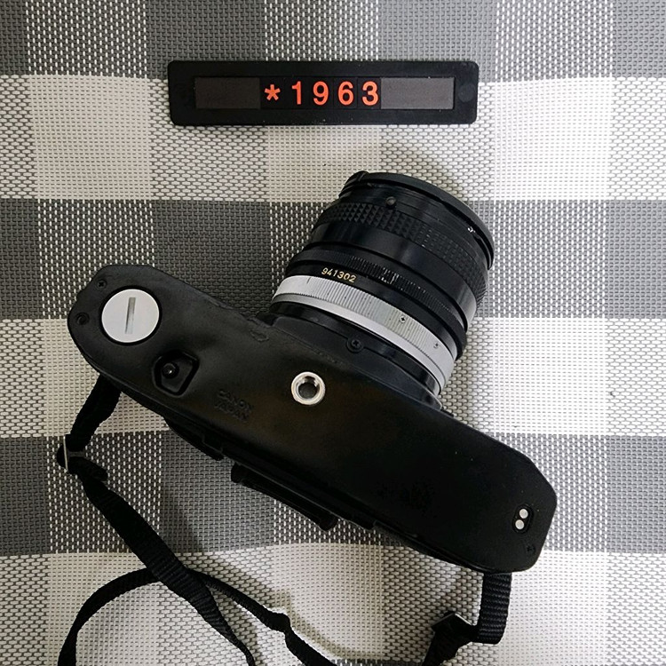 캐논 AE-1 필름카메라 실버바디 1.8 단렌즈 이미지