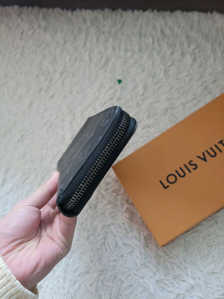 루이비통 장지갑--1
