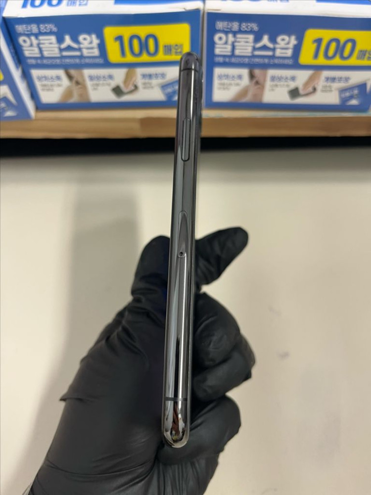 아이폰11프로 64G 그레이 S급!--4