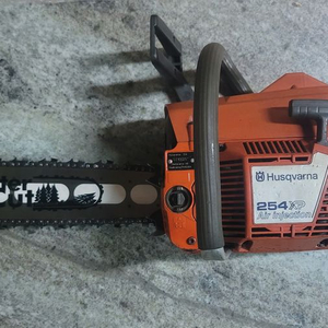 허스크바나 엔진톱 이미지