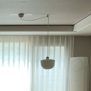 팬던트 조명•전구•리모컨 세트 판매합니다.