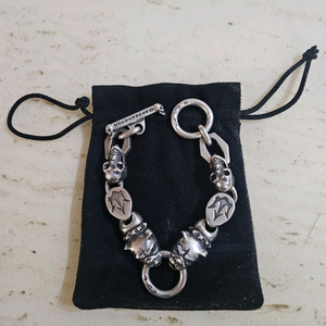 Gabor(가보르,가보라토리) 블독 헤드 스컬 은팔찌