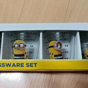 미니언즈 유니버설 글라스웨어세트 새상품팝니다