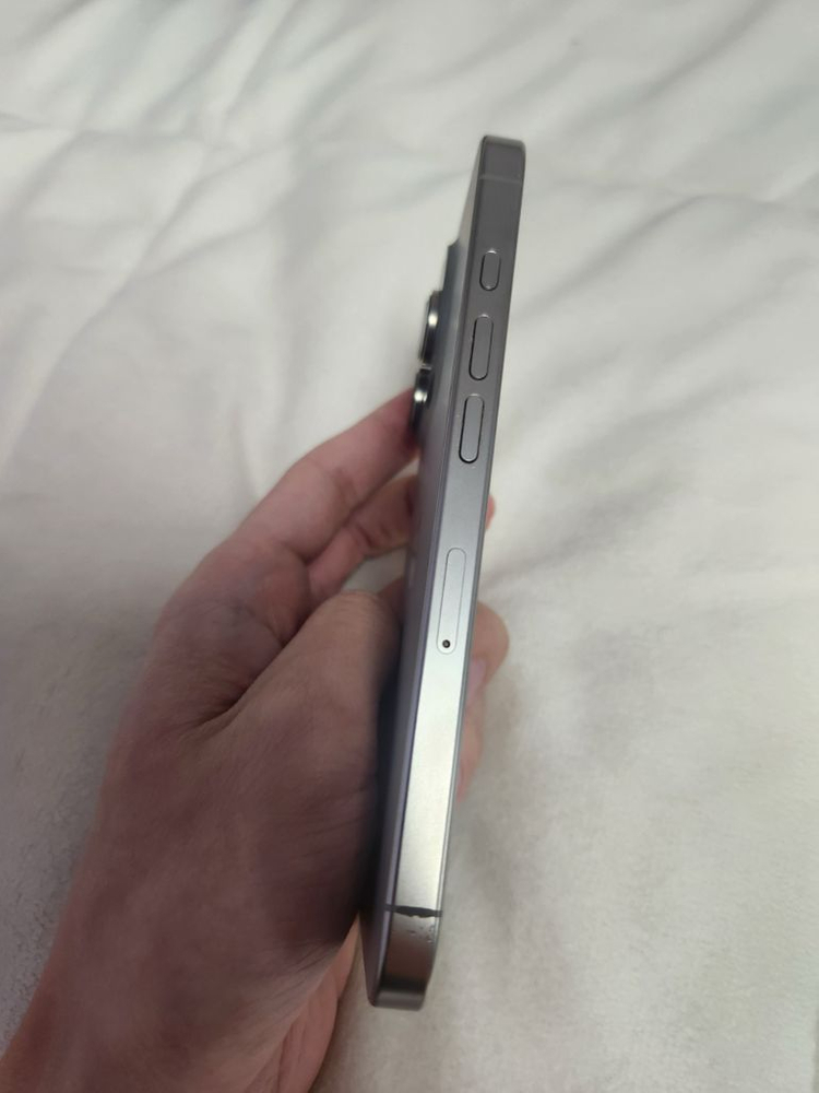 아이폰16프로로 아이폰17프로 교신 구해요--1