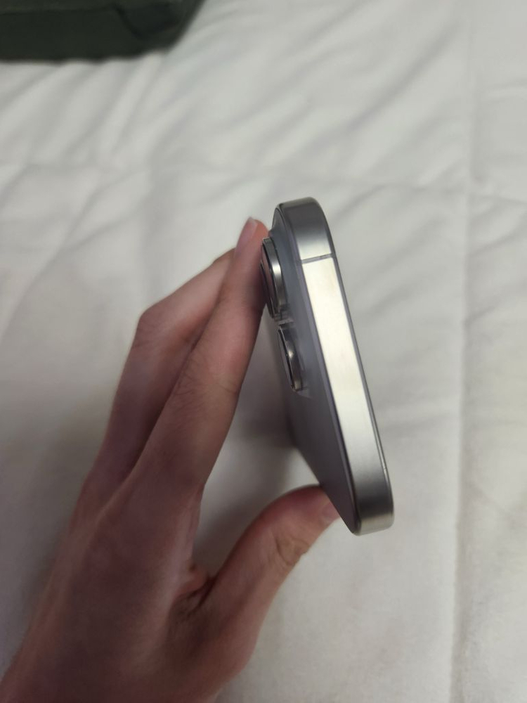 아이폰16프로로 아이폰17프로 교신 구해요--5